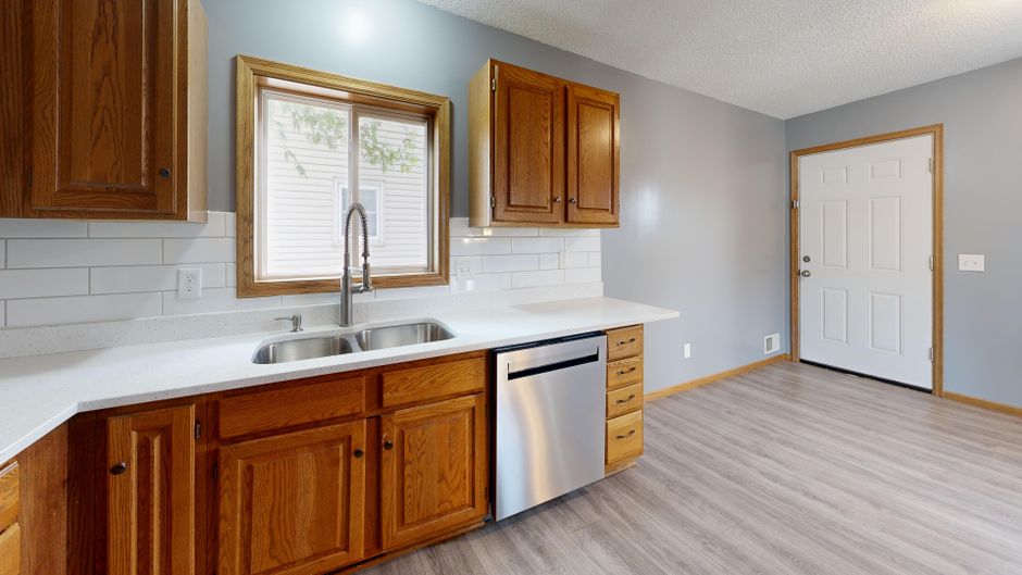 white oak kitchen cabinets
