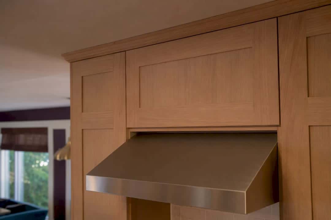 Kitchen Cabinets Installed Around Range Hood